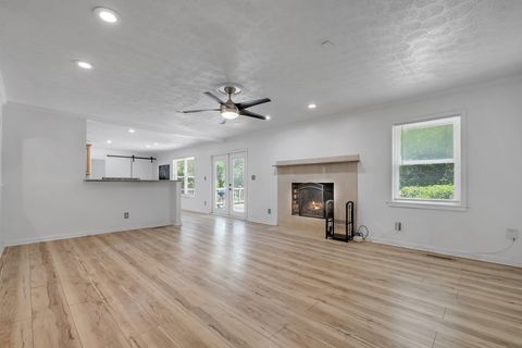 Tiny photo for 2501 Debden Court, Tallahassee, FL 32309 (MLS # 384106)