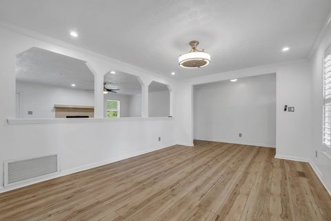 Tiny photo for 2501 Debden Court, Tallahassee, FL 32309 (MLS # 384106)