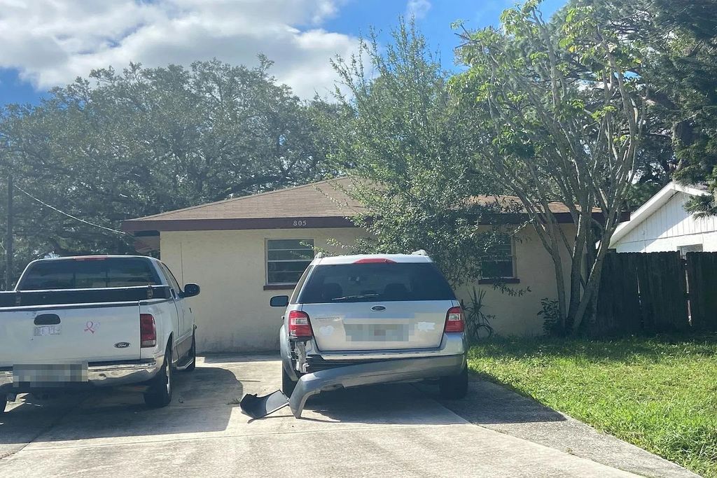 Photo of 3805 W 11th Avenue, Other Florida, FL 34205 (MLS # 391838)
