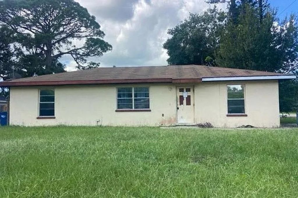 Photo of 3805 W 11th Avenue, Other Florida, FL 34205 (MLS # 391838)