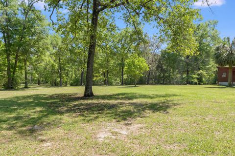 Tiny photo for 9532 Old Plank Road, Tallahassee, FL 32305 (MLS # 384786)