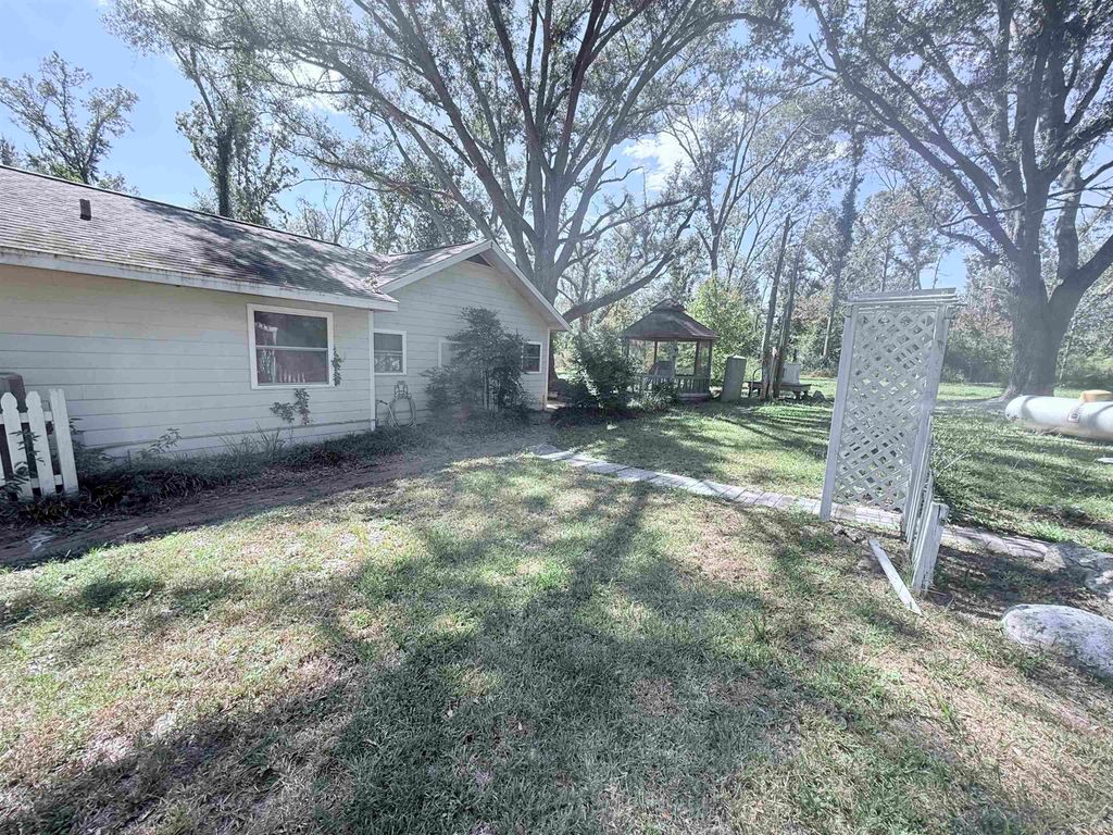 Photo of 17268 181st Loop, Live Oak, FL 32060 (MLS # 392321)