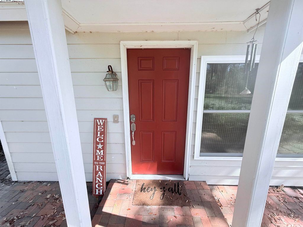 Photo of 17268 181st Loop, Live Oak, FL 32060 (MLS # 392321)