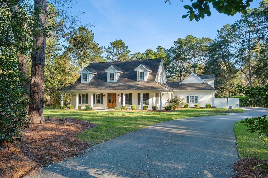 Photo of 214 Rosehill Lane, Tallahassee, FL 32312 (MLS # 397052)