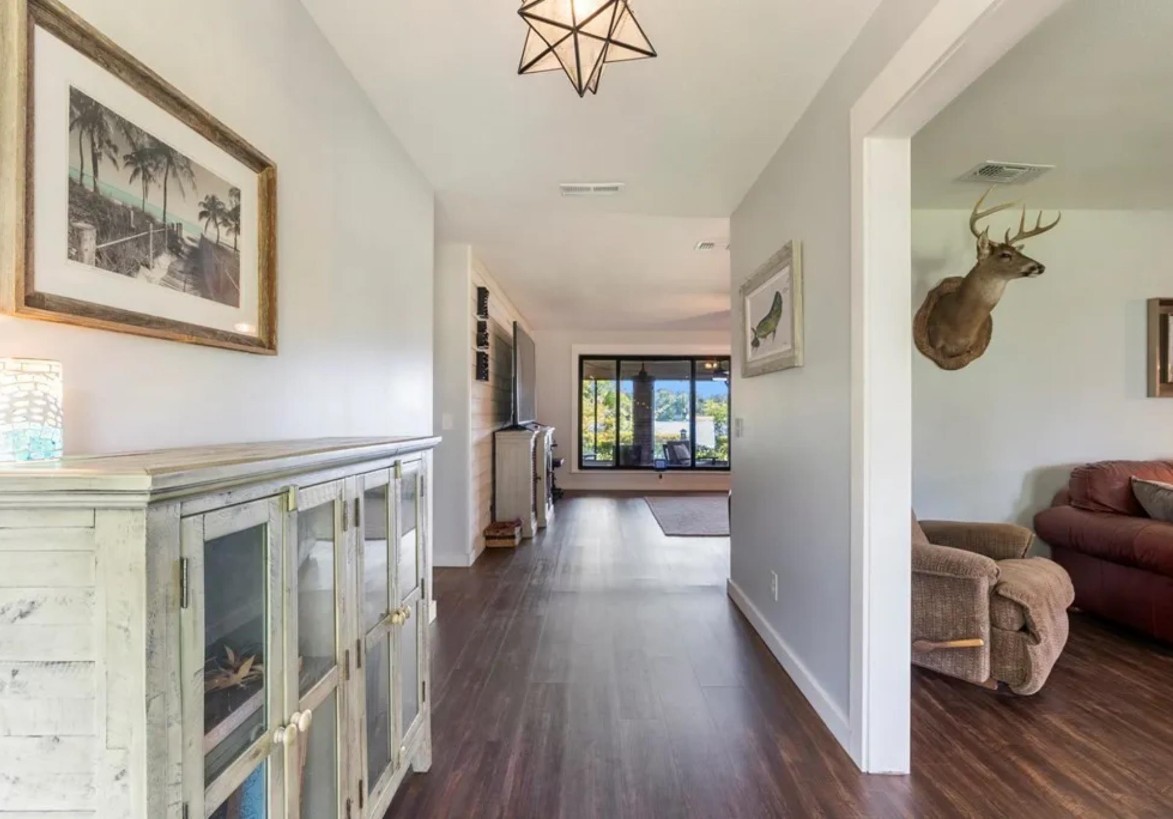 480 W Lakeview Drive