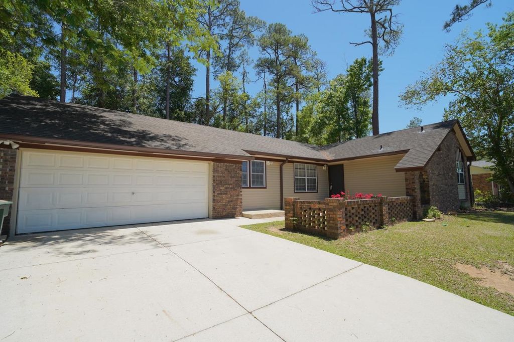 Photo of 1545 Pine View Drive, Tallahassee, FL 32301 (MLS # 399687)