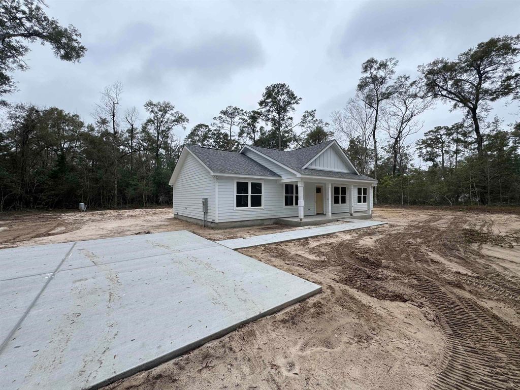Photo of 92 Palomino Road, Crawfordville, FL 32327 (MLS # 394585)