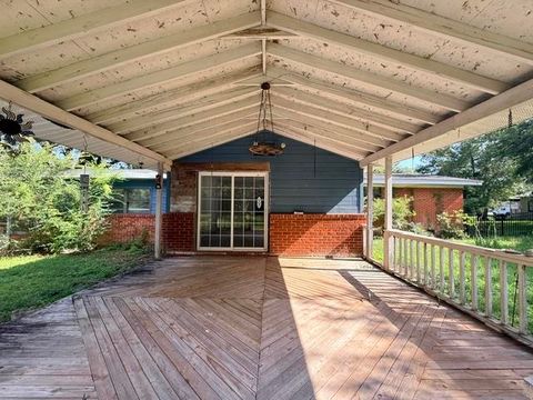 Tiny photo for 2538 W Tharpe Street, Tallahassee, FL 32303 (MLS # 401857)