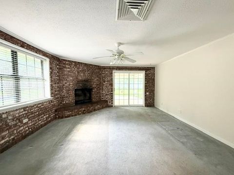 Tiny photo for 2538 W Tharpe Street, Tallahassee, FL 32303 (MLS # 401857)