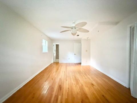 Tiny photo for 2538 W Tharpe Street, Tallahassee, FL 32303 (MLS # 401857)