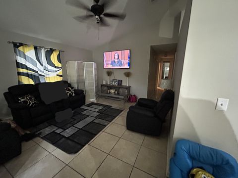 Tiny photo for 4748 Hibiscus Avenue, Tallahassee, FL 32305 (MLS # 389211)