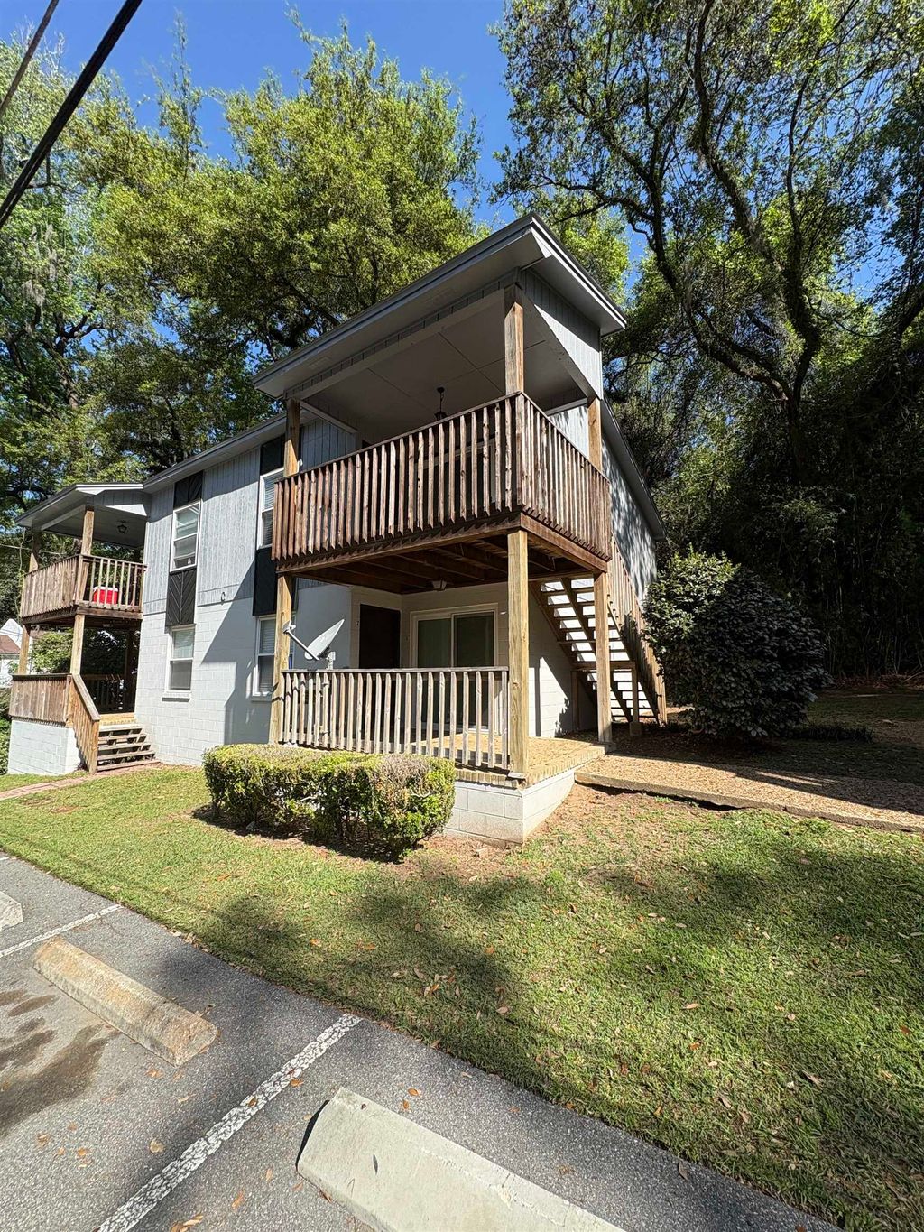 Photo of 1530 Live Oak Drive #C4, Tallahassee, FL 32301 (MLS # 399096)