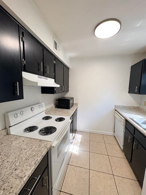 Tiny photo for 1530 Live Oak Drive #C4, Tallahassee, FL 32301 (MLS # 399096)