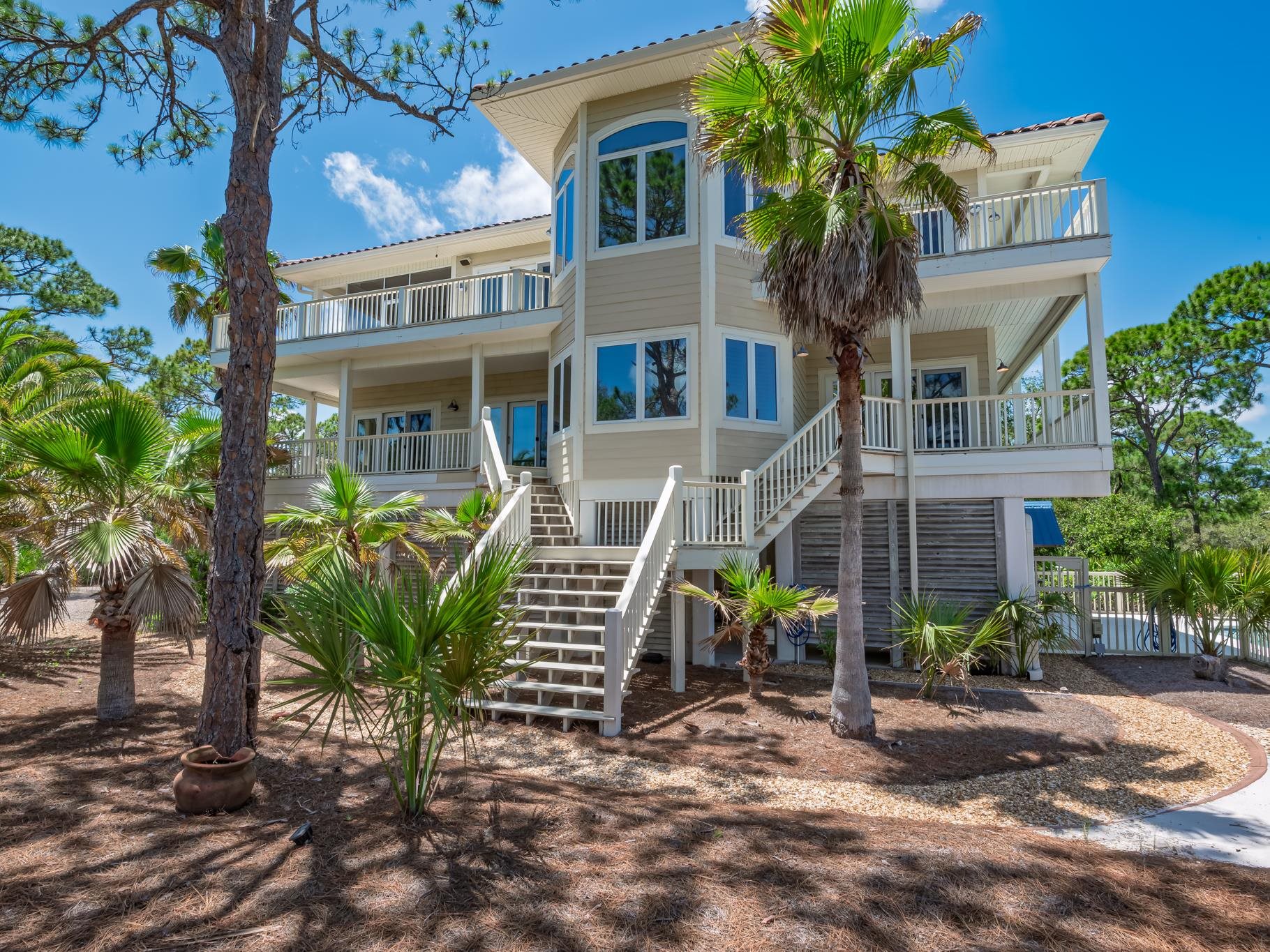 1604 Hawthorne Lane