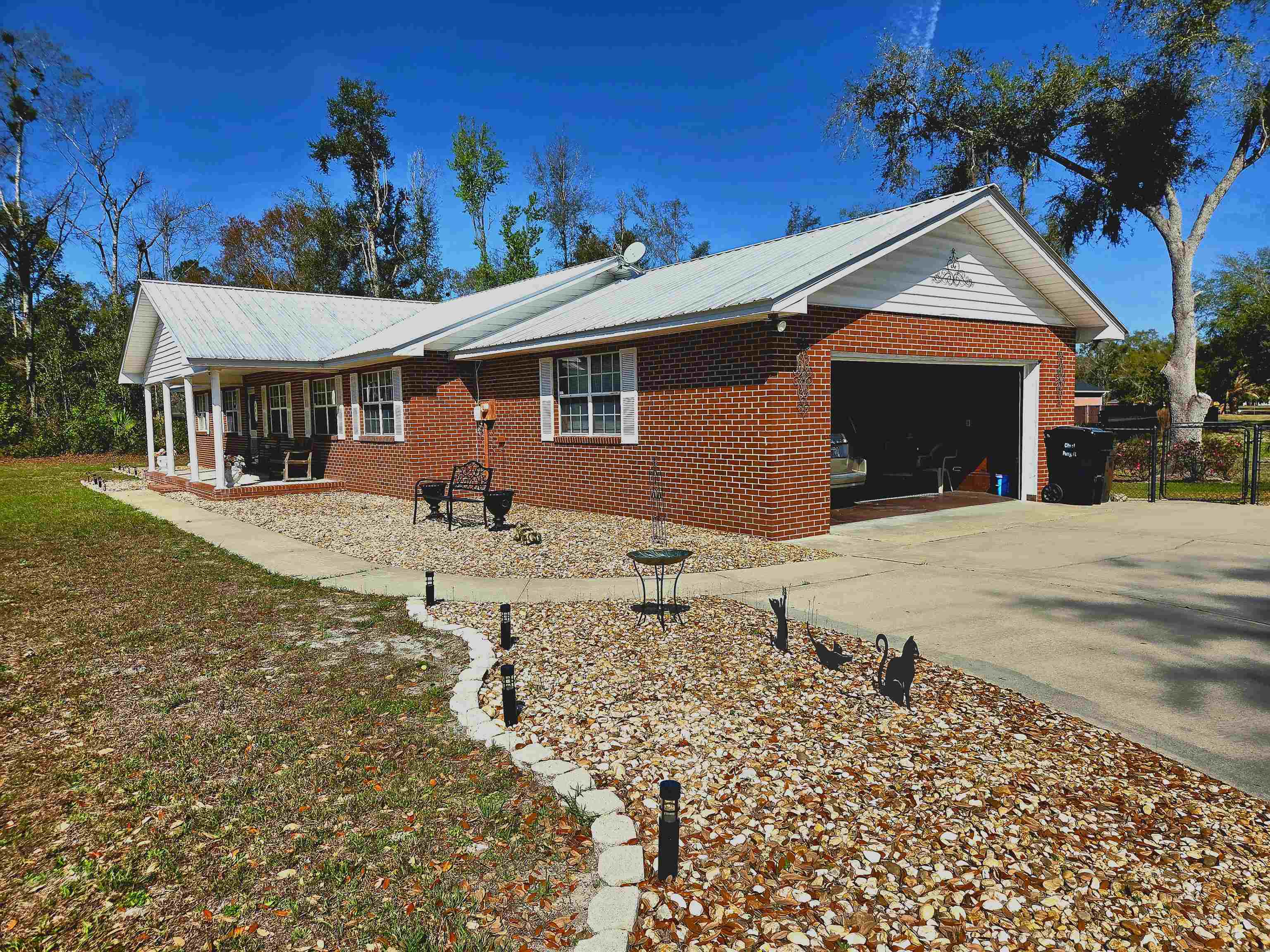 102 S Claire Drive