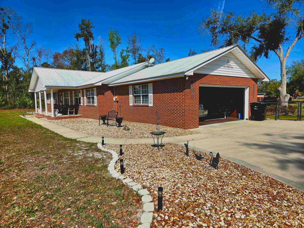 Photo of 102 S Claire Drive, Perry, FL 32348 (MLS # 400044)