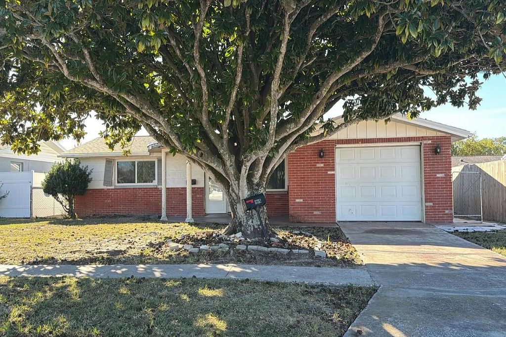 Photo of 5752 Lanate Avenue, New Port Richey, FL 34652 (MLS # 394954)