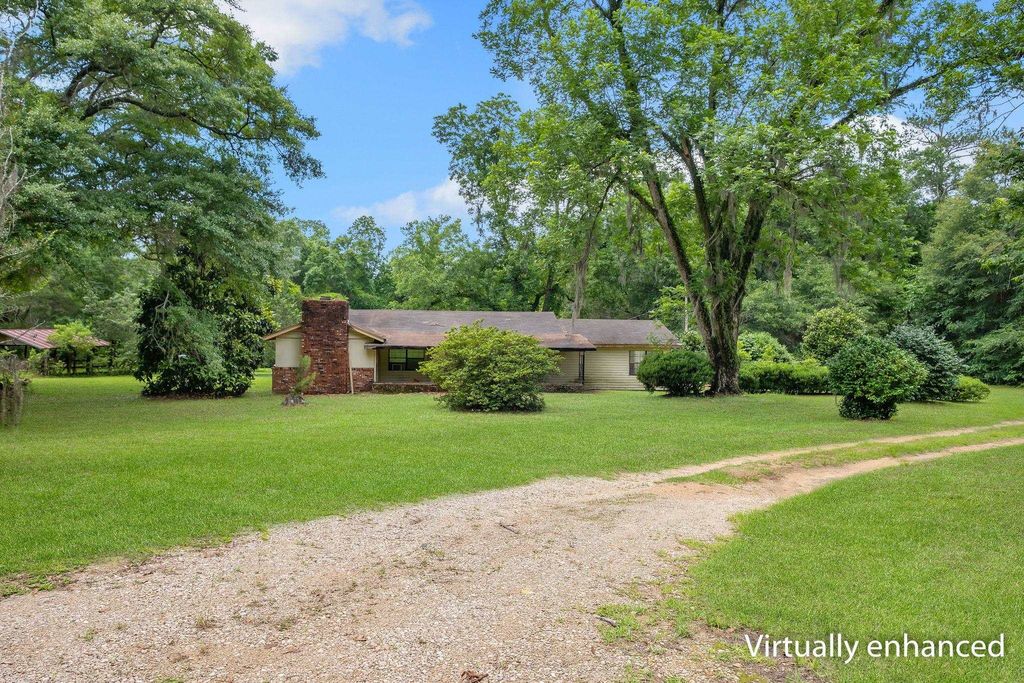 Photo of 2061 Fairbanks Ferry Road, Havana, FL 32333 (MLS # 400619)