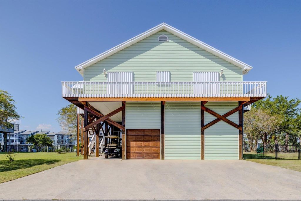 Photo of 40 Royster Drive, Crawfordville, FL 32327 (MLS # 393219)