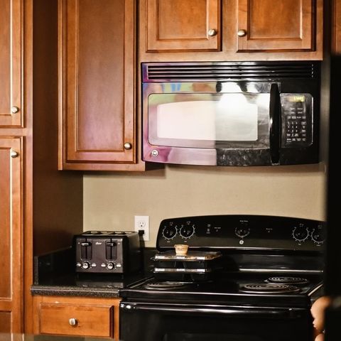 Tiny photo for 1960 Bloomington Avenue #1960, Tallahassee, FL 32304 (MLS # 393686)