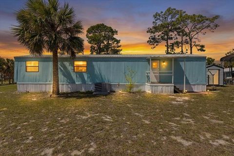 Photo of 1707 NE CYPRESS Street, Steinhatchee, FL 32359 (MLS # 398057)