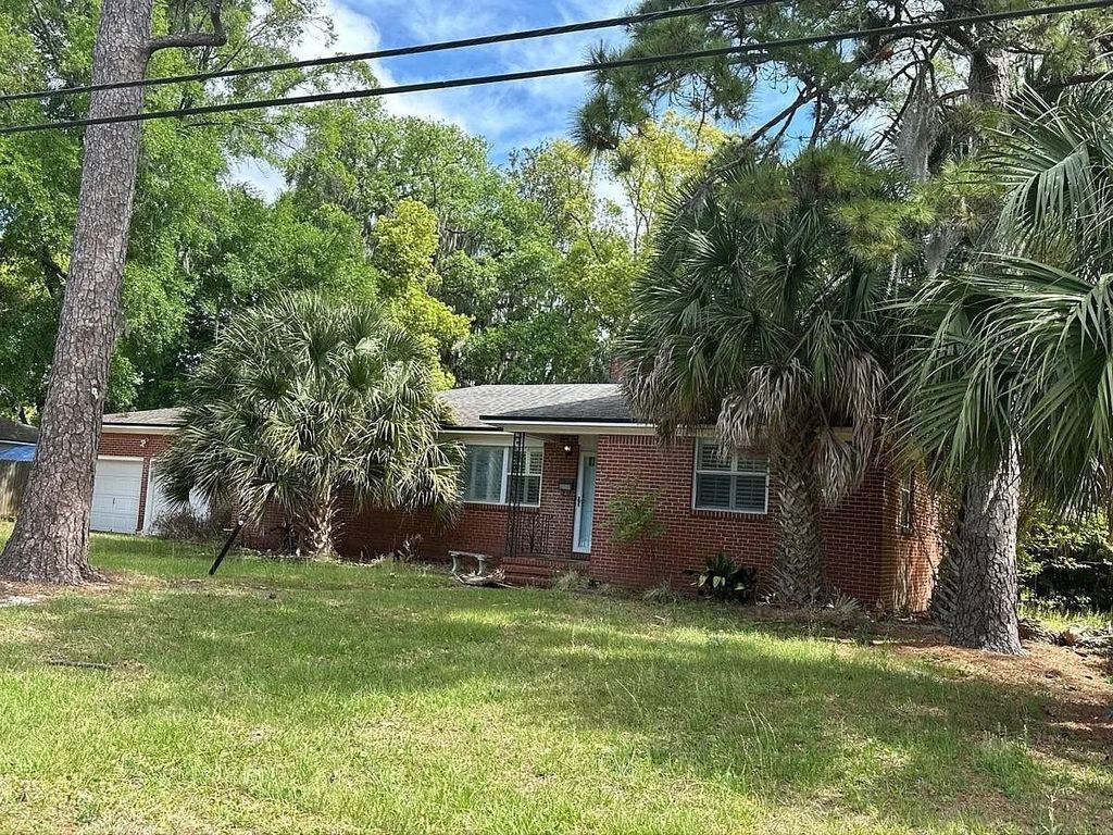 Photo of 1353 Live Oak Lane, Jacksonville, FL 32207 (MLS # 398942)