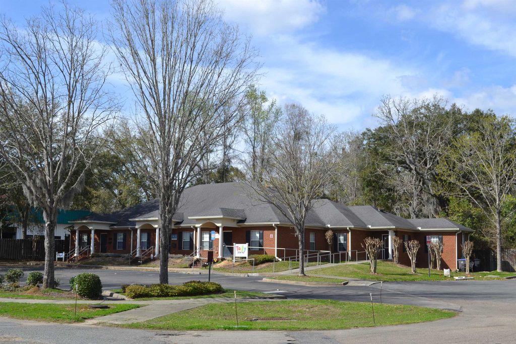 Photo of 2418 Millcreek Court #2, Tallahassee, FL 32308 (MLS # 386178)