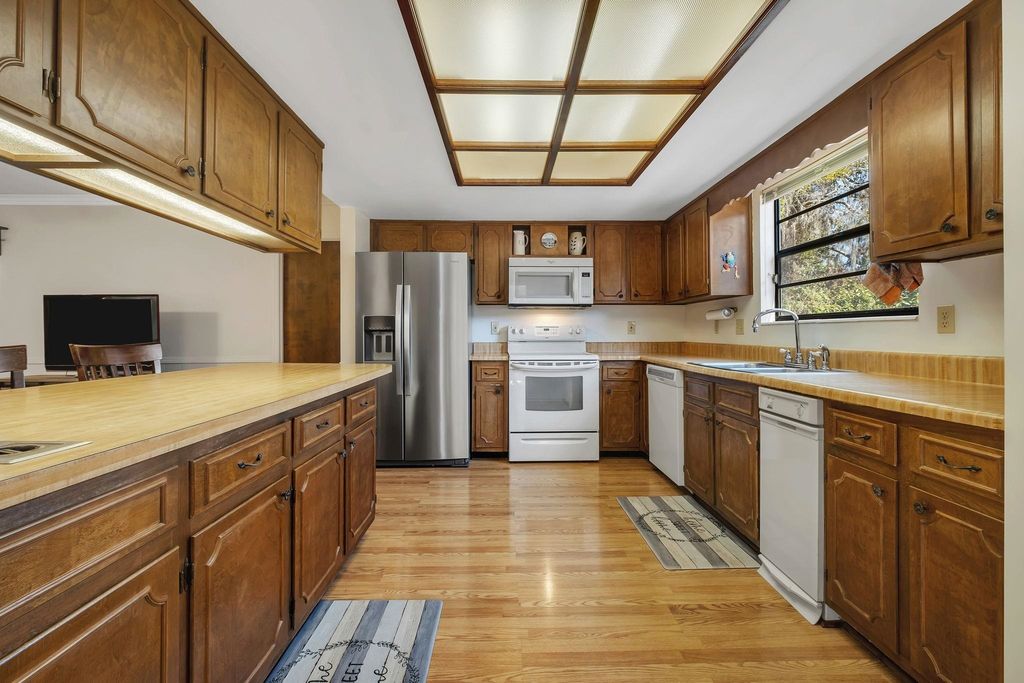 Photo of 2288 Hampshire Way, Tallahassee, FL 32309 (MLS # 396134)