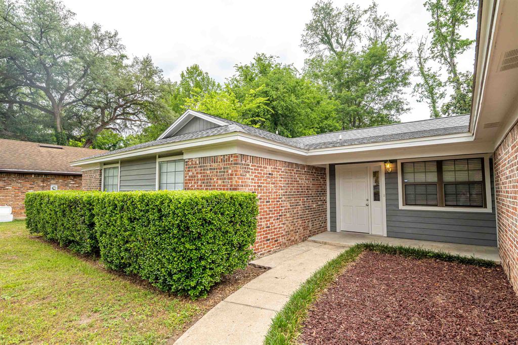 Photo of 4052 Blind Brook Court, Tallahassee, FL 32303 (MLS # 399658)