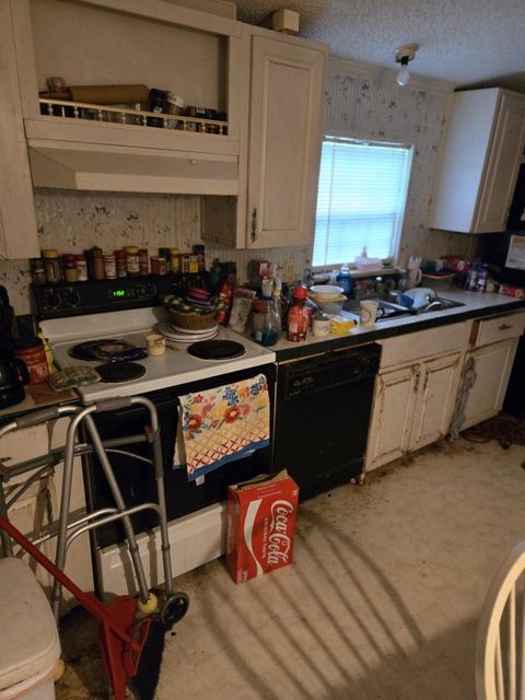 Tiny photo for 2633 Oscar Harvey Road, Tallahassee, FL 32310 (MLS # 399790)