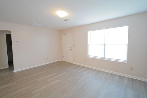Tiny photo for 3178 N Ridge Road #1, Tallahassee, FL 32305 (MLS # 399433)