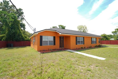 Photo of 3178 N Ridge Road #1, Tallahassee, FL 32305 (MLS # 399433)