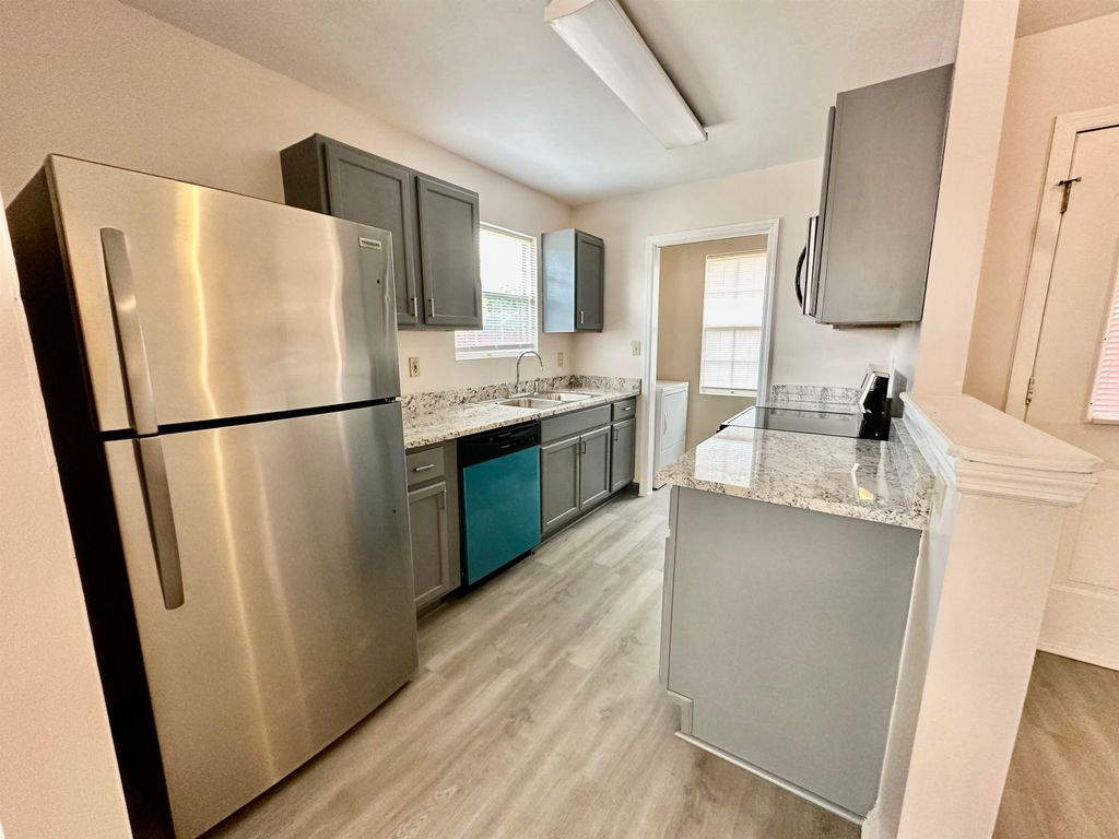 Photo of 3178 N Ridge #1 &amp; 2, Tallahassee, FL 32305 (MLS # 397384)