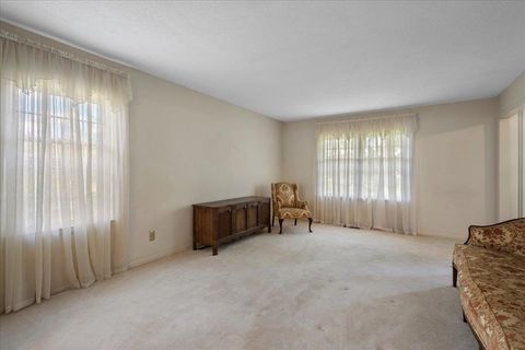 Tiny photo for 324 NE Fraleigh Drive Drive, Madison, FL 32340 (MLS # 399177)