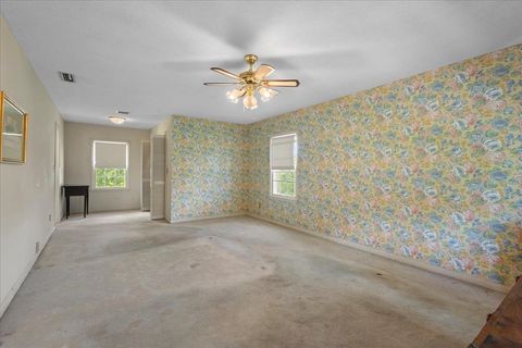 Tiny photo for 324 NE Fraleigh Drive Drive, Madison, FL 32340 (MLS # 399177)