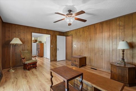 Tiny photo for 324 NE Fraleigh Drive Drive, Madison, FL 32340 (MLS # 399177)