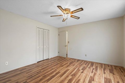 Tiny photo for 324 NE Fraleigh Drive Drive, Madison, FL 32340 (MLS # 399177)