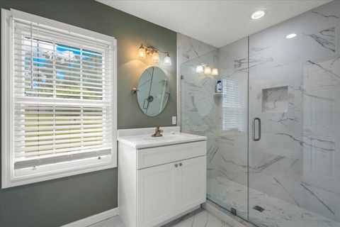 Tiny photo for 324 NE Fraleigh Drive Drive, Madison, FL 32340 (MLS # 399177)