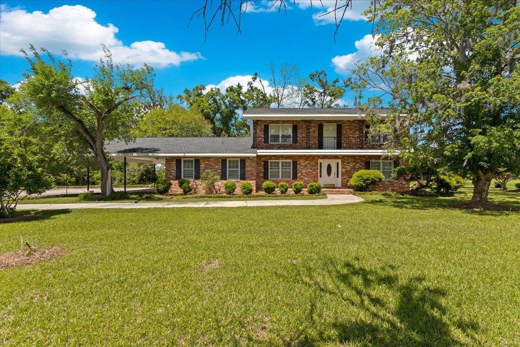 Photo of 324 NE Fraleigh Drive Drive, Madison, FL 32340 (MLS # 399177)