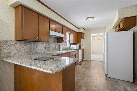 Tiny photo for 324 NE Fraleigh Drive Drive, Madison, FL 32340 (MLS # 399177)