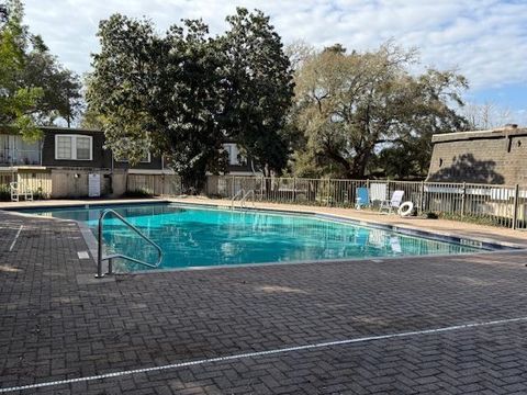 Tiny photo for 2020 Continental Avenue, Tallahassee, FL 32304 (MLS # 398484)