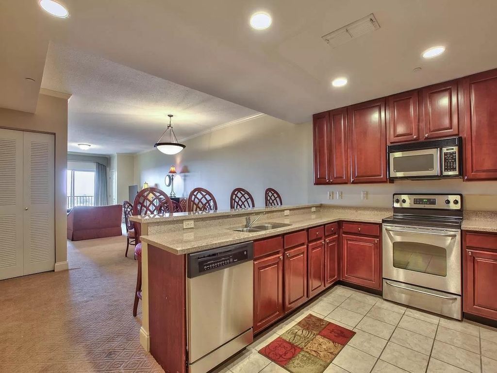 Photo of 215 W College Avenue #802, Tallahassee, FL 32301 (MLS # 391851)