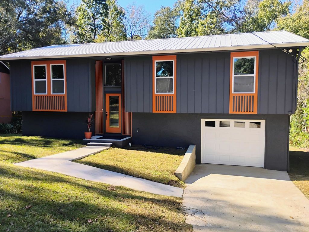 Photo of 2802 Primrose Lane, Tallahassee, FL 32301 (MLS # 393948)