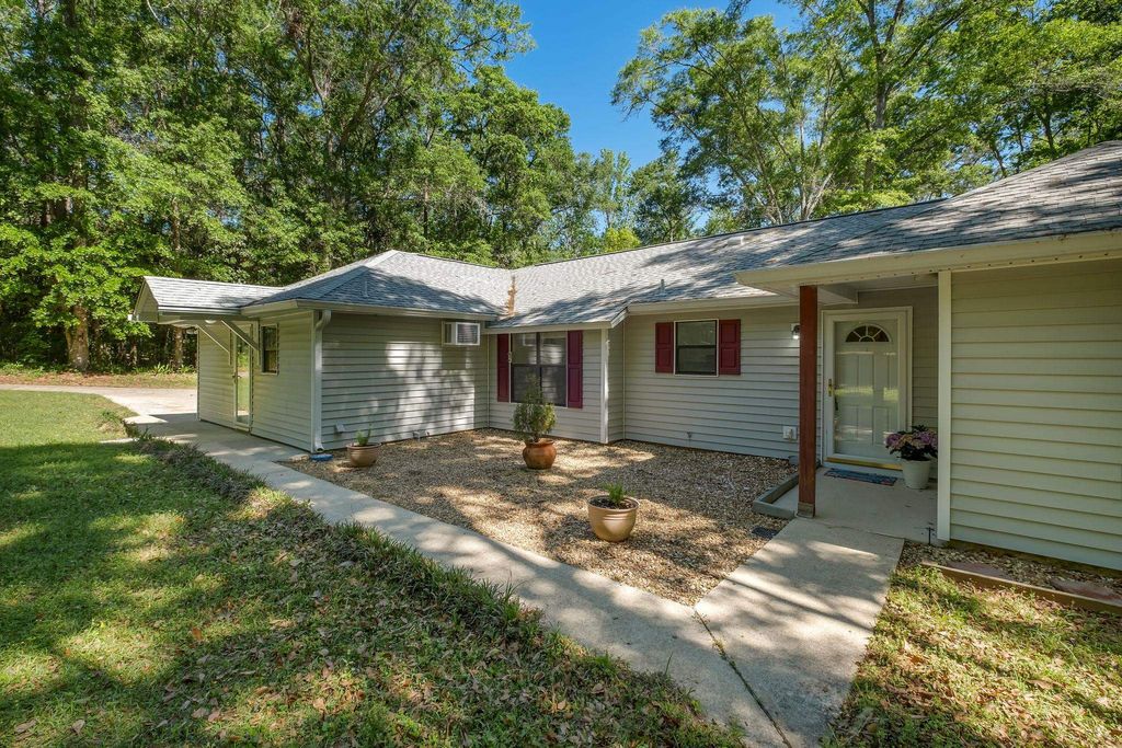 Photo of 682 Timber Run, Havana, FL 32333 (MLS # 398385)