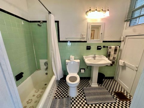 Tiny photo for 501 E College Avenue, Tallahassee, FL 32301 (MLS # 395636)