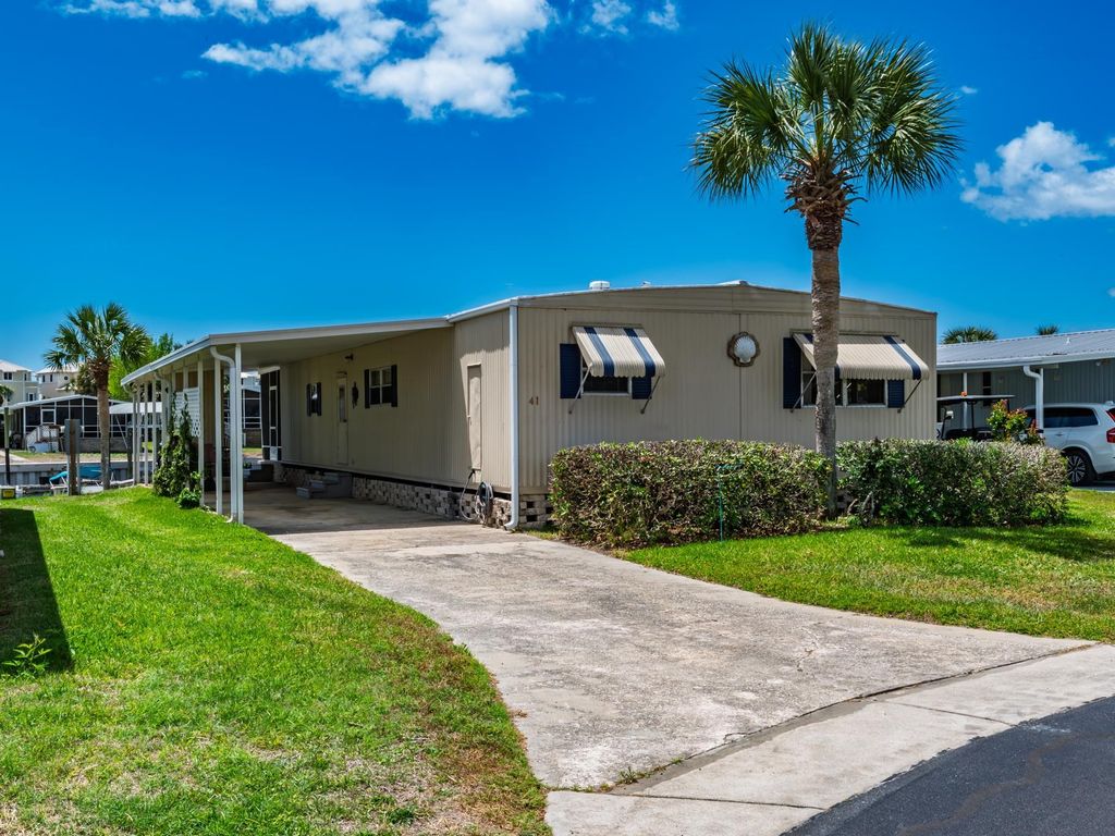 Photo of 41 CONNIE Drive, Crawfordville, FL 32327 (MLS # 399001)