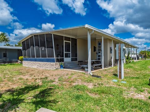 Tiny photo for 41 CONNIE Drive, Crawfordville, FL 32327 (MLS # 399001)