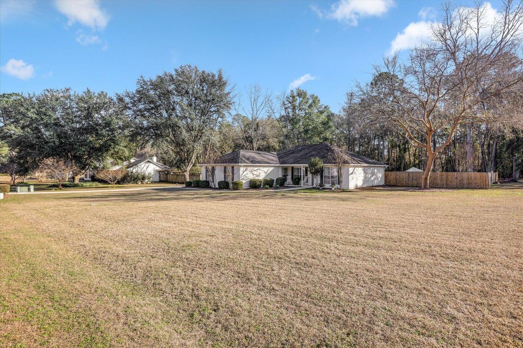 Photo of 9031 Foxwood Drive, Tallahassee, FL 32309 (MLS # 395092)