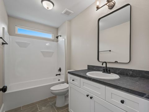 Tiny photo for 1661 DR MLK JR MEMORIAL Road, Crawfordville, FL 32327 (MLS # 394493)