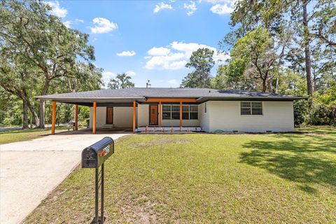 Photo of 2425 Bruce Lane, Tallahassee, FL 32310 (MLS # 398494)